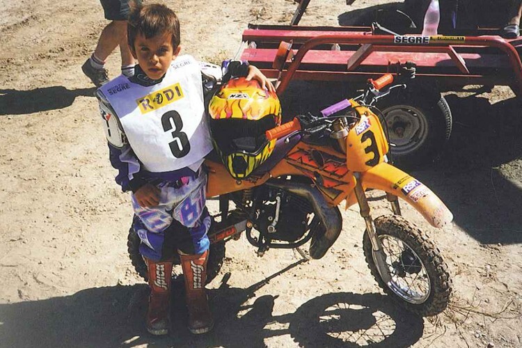 Der kleine Márquez mit seinem Motocross-Bike