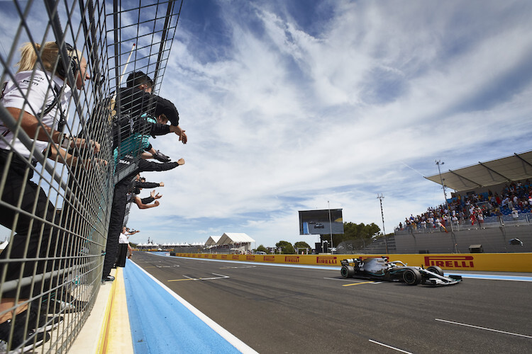 Allein auf weiter Flur: Lewis Hamilton dominierte den Frankreich-GP, und sorgte damit für Langeweile