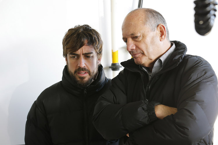 Fernando Alonso und McLaren-Oberhaupt Ron Dennis: Gute Laune sieht anders aus
