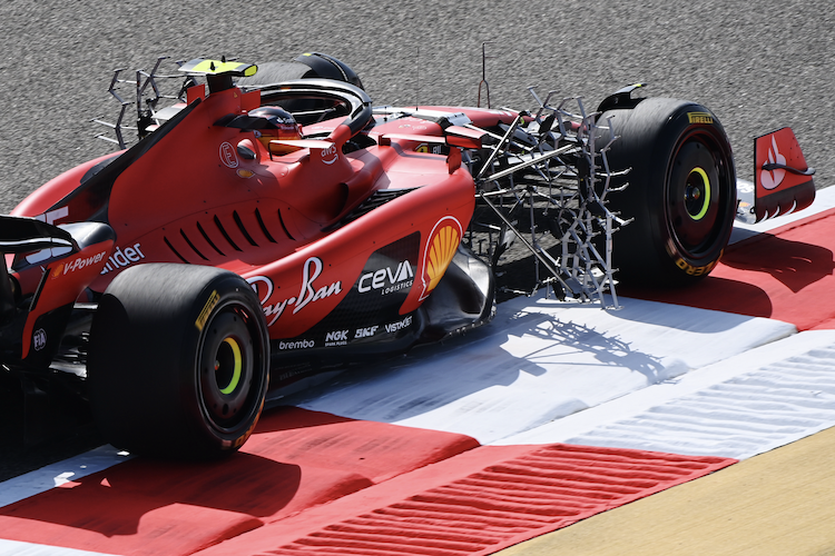 Rechenarbeit bei Ferrari: Solche Messgitter werden wir in Bahrain beim Test oft sehen