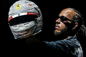 Mit diesem Helm fährt Lewis Hamilton in Las Vegas)