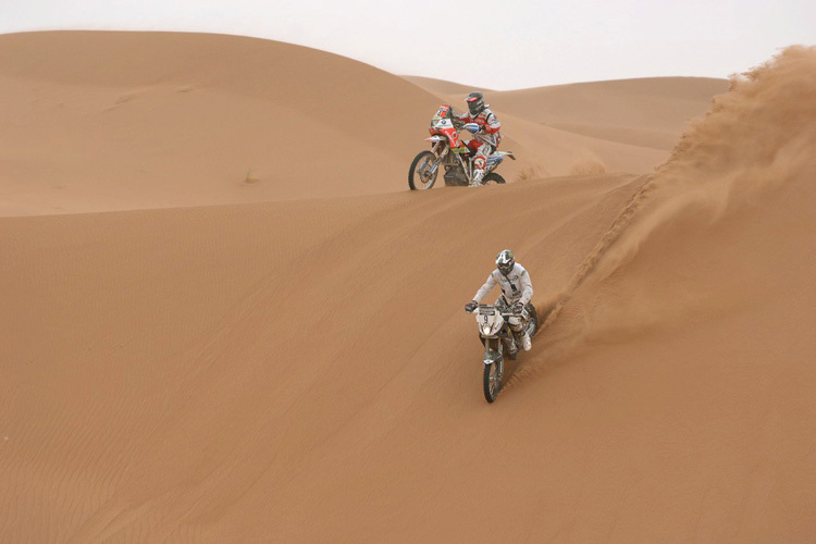 BMW rechnet sich bei der Dakar Spitzenplätze aus