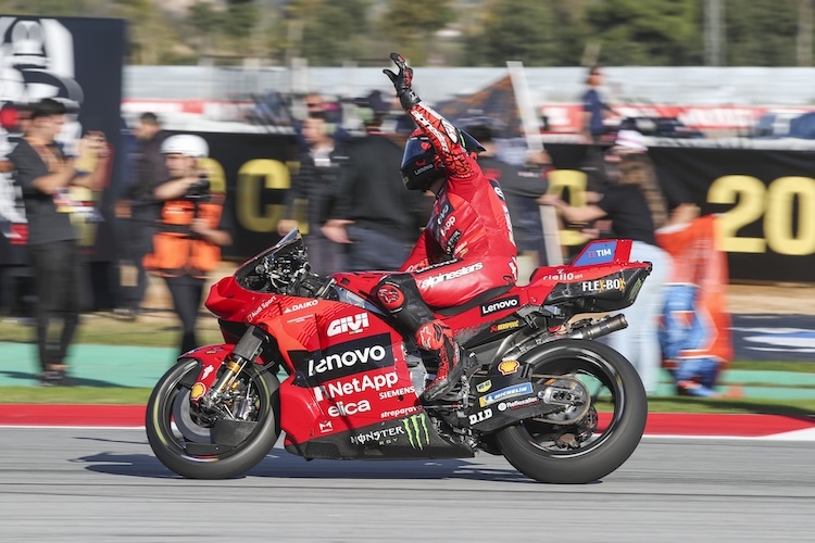 Pecco Bagnaia gewinnt das Rennen