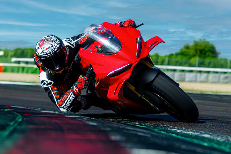 Pecco Bagnaia (Ducati): Testing on the new Panigale/MotoGP