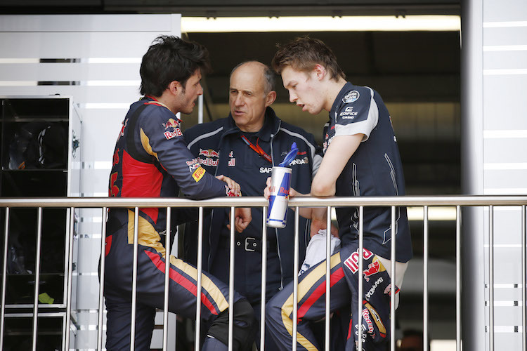 Teamchef Franz Tost mit Carlos Sainz und Daniil Kvyat in Monaco