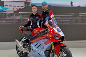 ZXMoto steigt mit Evan Bros Racing und starken Fahrern in die Supersport-WM 2026 ein)