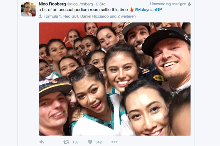 Nico Rosberg: Selfie mit den Grid-Girls, Ricciardo und Verstappen