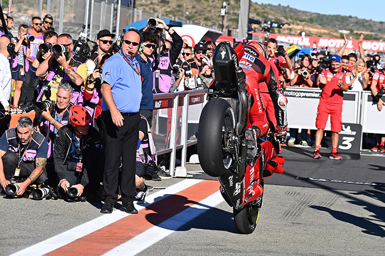 Jack Miller a ralenti de façon spectaculaire devant le parc fermé