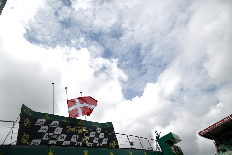 Trauer in Le Mans: Dänische Flagge auf Halbmast