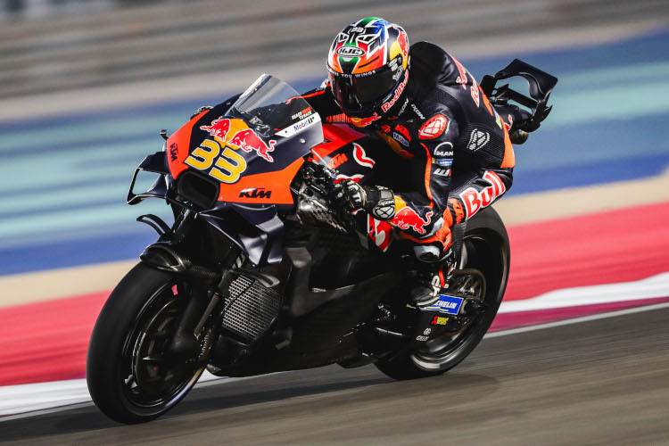 Red Bull-KTM-Werksfahrer Brad Binder mit älterer Front- und neuer Seitenverkleidung