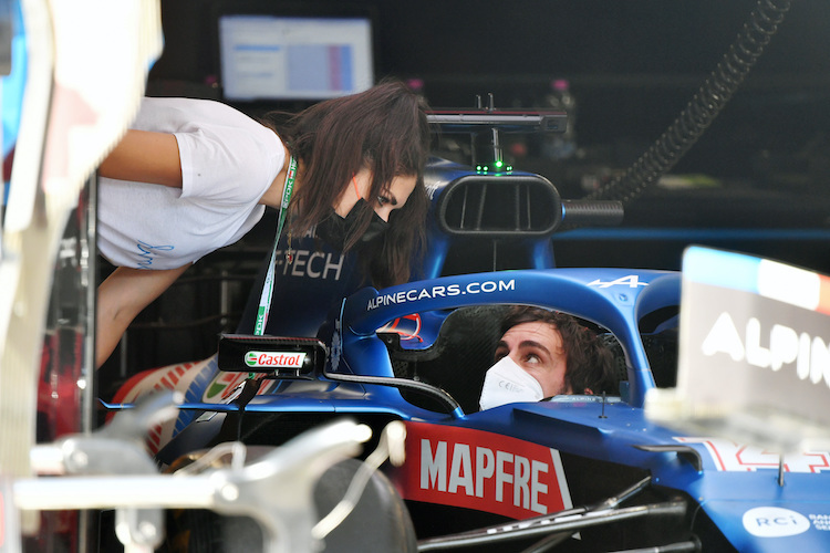 Fernando Alonso mit seiner Freundin Linda Morselli