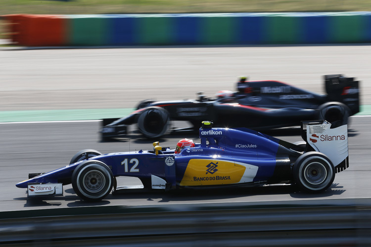 Felipe Nasr (vorne) erhält mehr Ferrari-Power
