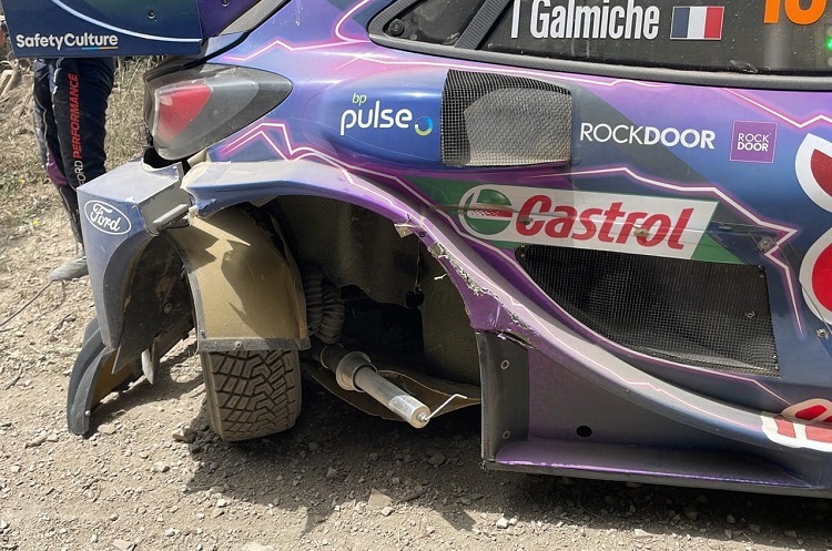 Der beschädigte Ford Puma von Sébastien Loeb