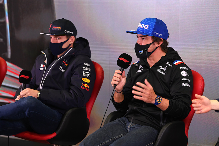 Fernando Alonso und Max Verstappen