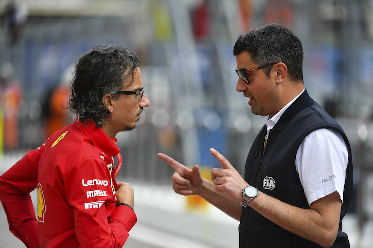 Ferrari-Sportdirektor Laurent Mekies und Formel-1-Rennleiter Michael Masi