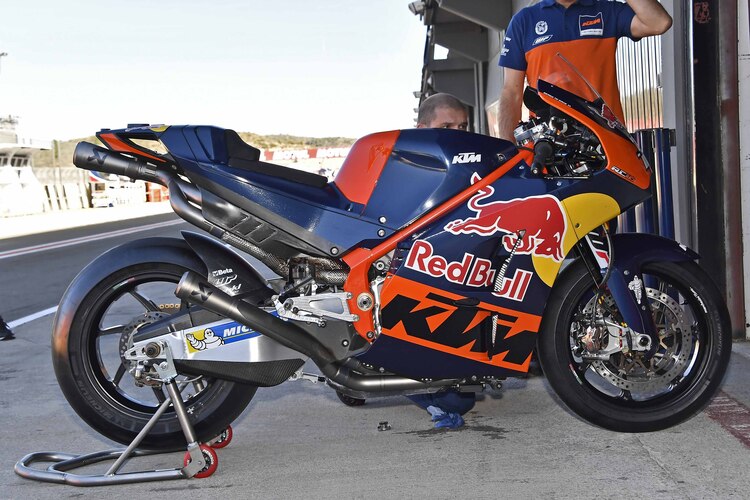 Die neue KTM RC16 heute in Valencia
