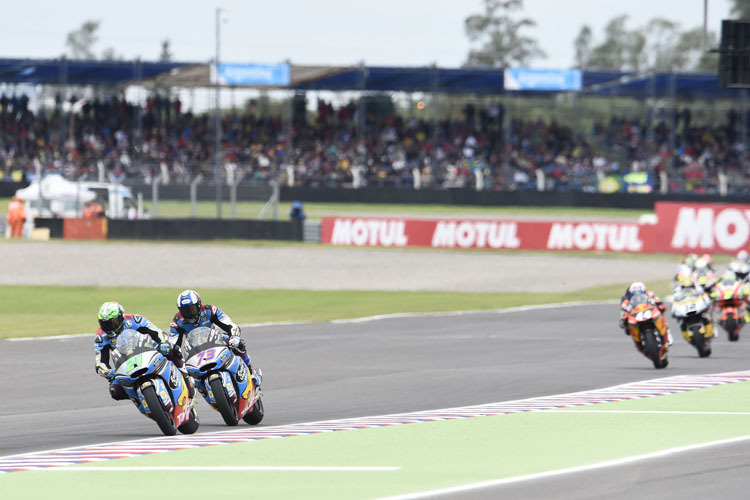 Das Rennen: Morbidelli führt Márquez, dahinter Oliveira und die restlichen Verfolger