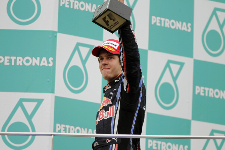 Vettel soll weiter für Red Bull Racing siegen