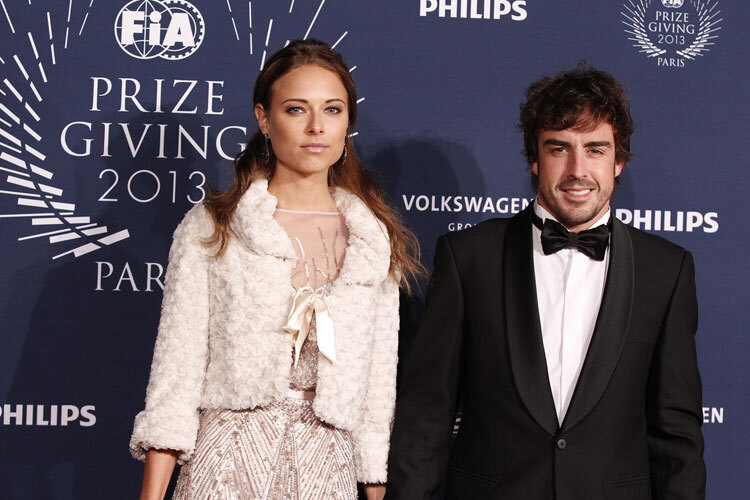 Fernando Alonso kam mit Freundin Dasha Kapustina