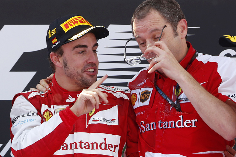 Alonso und Domenicali: «Nicht weinen, Chef, ist doch alles gut gegangen»