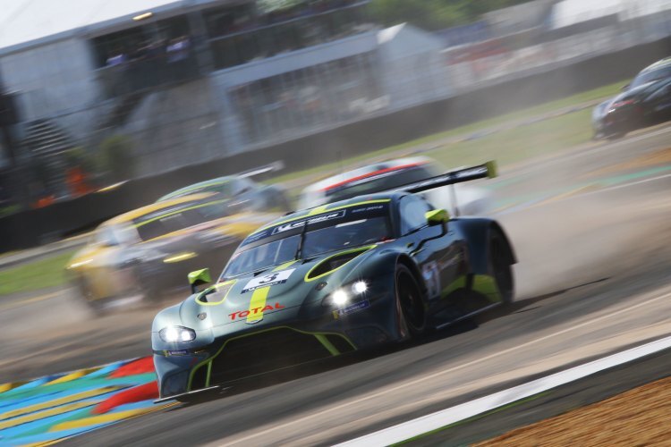 Das Vorserien-Modell des Aston Martin Vantage GT3 beim Auftritt in Le Mans