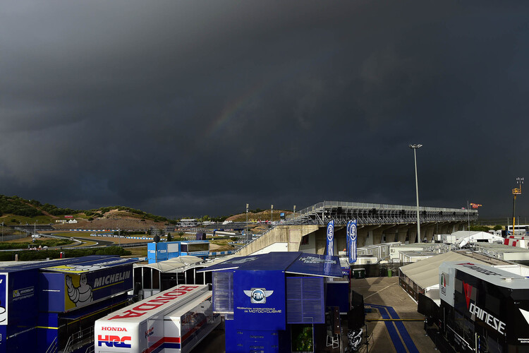 In Jerez regnet es seit dem Morgen immer wieder stark
