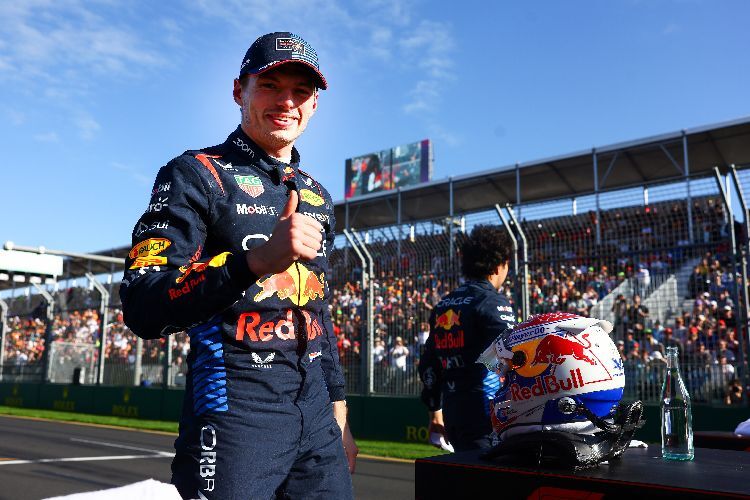 Daumen hoch: Max Verstappen holte diese Saison bislang alle Pole Positions in Grands Prix
