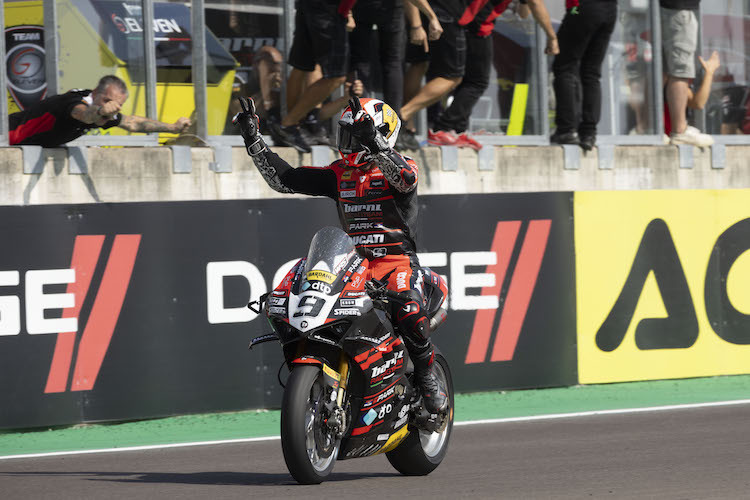 Danilo Petrucci gewinnt das Rennen