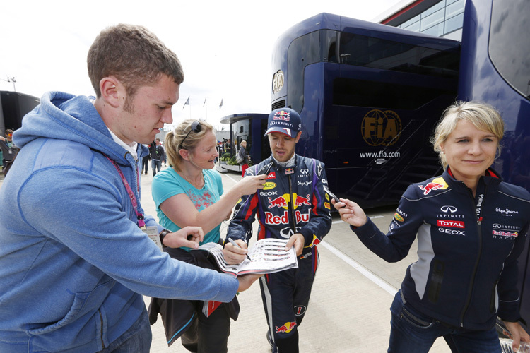 Sebastian Vettel: Für ein Autogramm ist immer Zeit