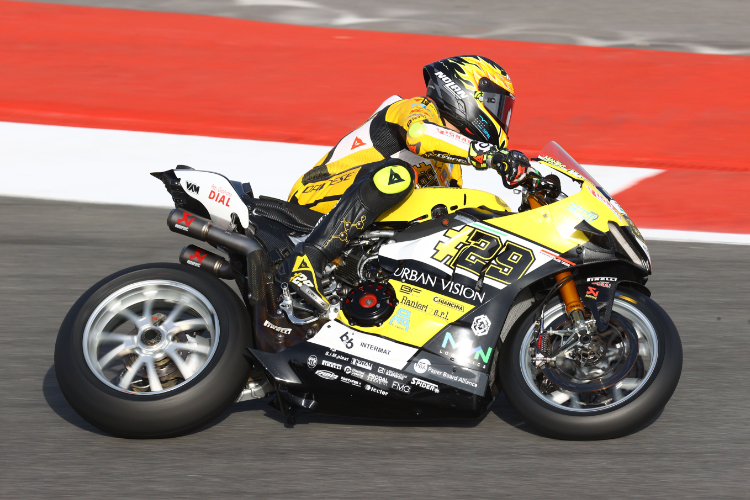 Andrea Iannone auf der Ducati Panigale V4R