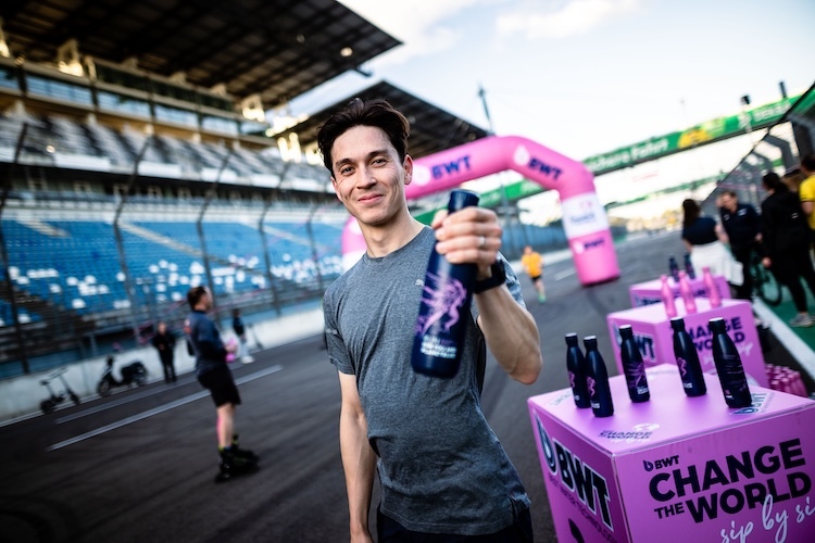 Jack Aitken auf Platz eins