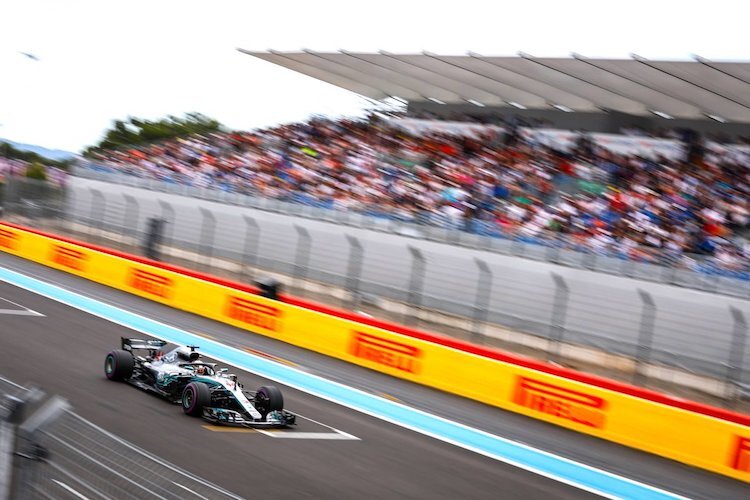 Lewis Hamilton flog in Frankreich solo