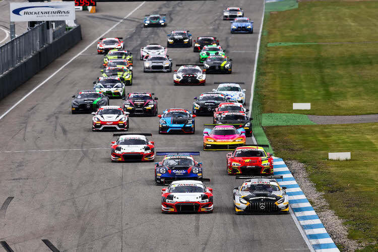 Mit einem imposanten Teilnehmerfeld ist das GTC Race in Hockenheim in die Saison 2023 gestartet 