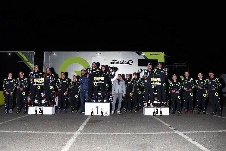 Teilnehmer im ADAC Opel e-Rally Cup