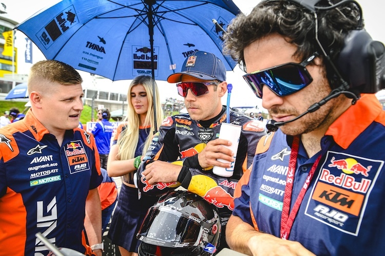 Three in a row – Dritter Einsatz für Schrötter für Red Bull-KTM-Ajo