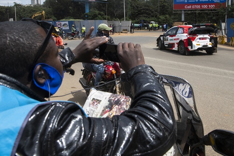 Füe die Kenianer war die Rallye ein Fest