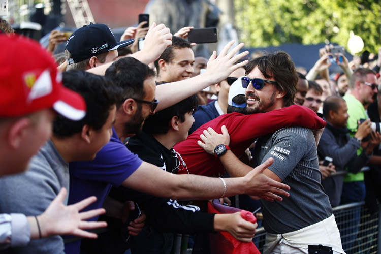 Fernando Alonso: «Ich hoffe, dass die Fan-Party in London die erste von vielen solchen Veranstaltungen war»