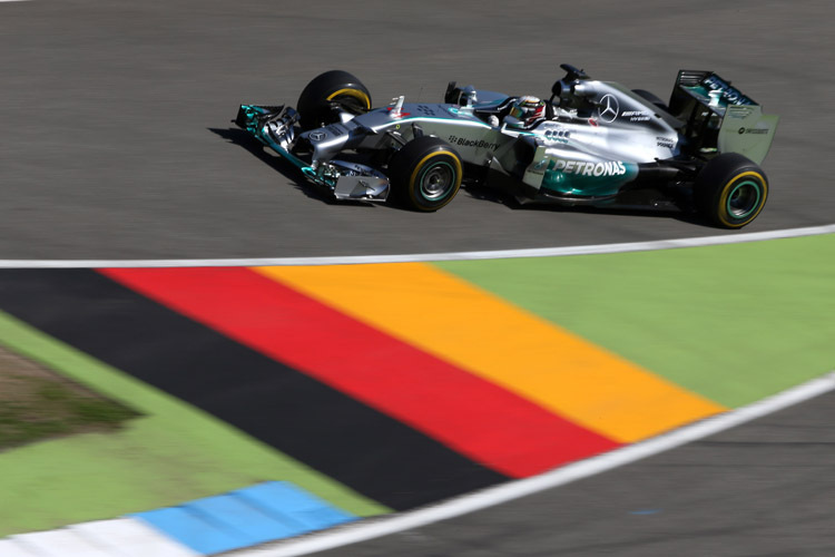 Lewis Hamilton war mit seiner Rundenzeit von 1:18,341 min der Schnellste des zweiten freien Trainings auf dem Hockenheimring