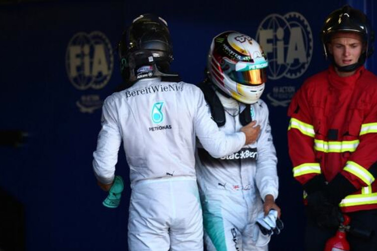 Nico Rosberg und Lewis Hamilton nach dem Abschlusstraining