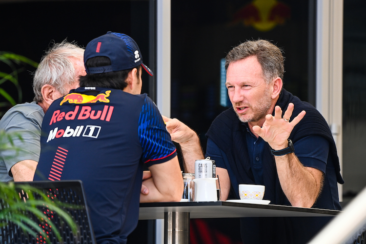 Red Bull Racing-Teamchef Christian Horner (rechts)