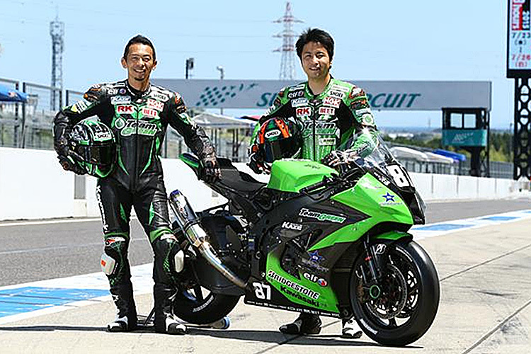 Der frühere Superbike-WM-Star Akira Yanagawa (li.) und Kazuki Watanabe vom Team Green
