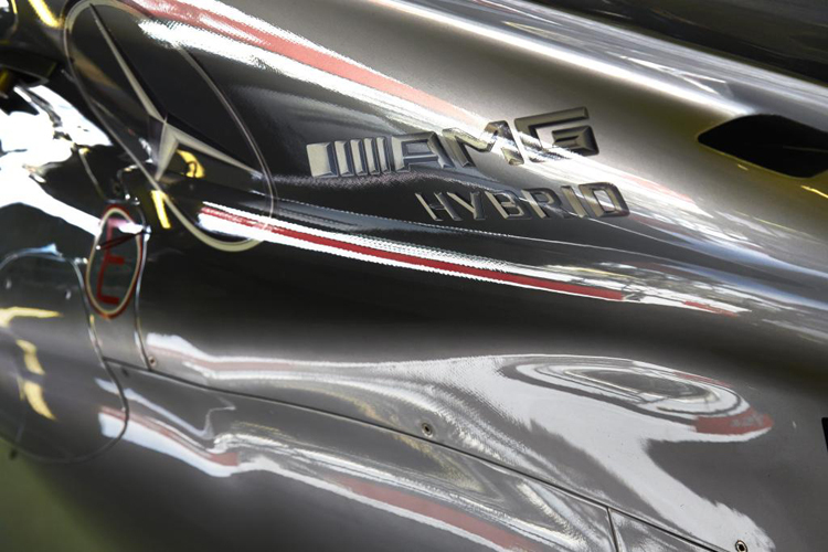 Viel Power unter der Haube: Mercedes F1 W06 Hybrid