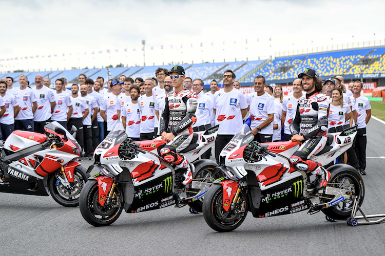 Das Yamaha-Werksteam in den ikonischen Farben