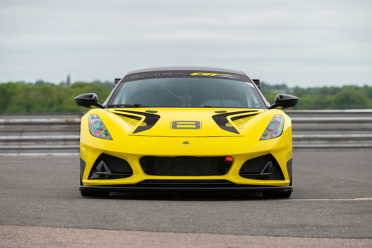Der Lotus Emira GT4 ist bereit für die Kundenauslieferungen