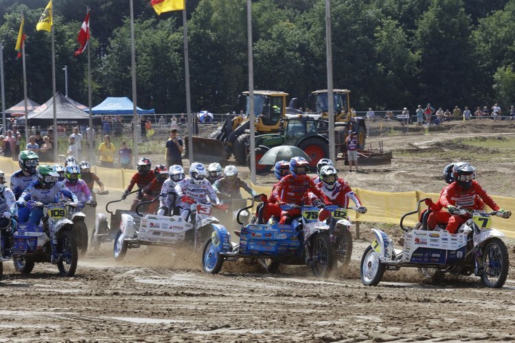 SidecarCross-WM-Lommel-Turbulenzen-im-Tiefsand