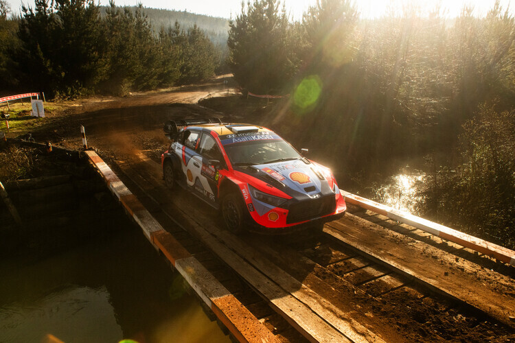 Shakedown-Chile-Hyundai-Pilot-T-nak-vor-Toyota-Trio