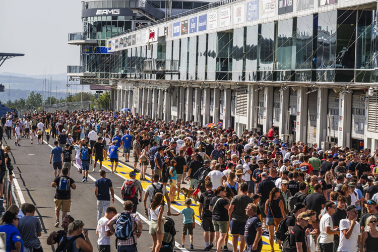 Viel zu sehen gab es am Nürburgring beim Pitwalk