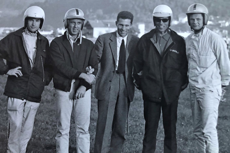 Alfa-Deutschland-Chef Dr. de Bona 1968 mit seinem Fahrerkader Gerd Schüler, Herbert Schultze, Michel Weber und Sigfried Dau 1967 