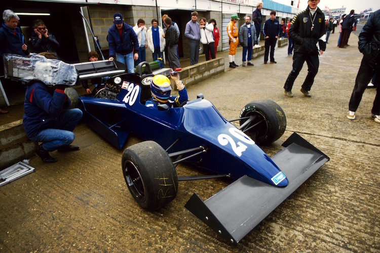 1985 mit einem Tyrrell in der Formel 3000