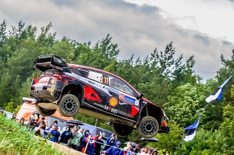 Thierry Neuville and Martijn Wydaeghe
